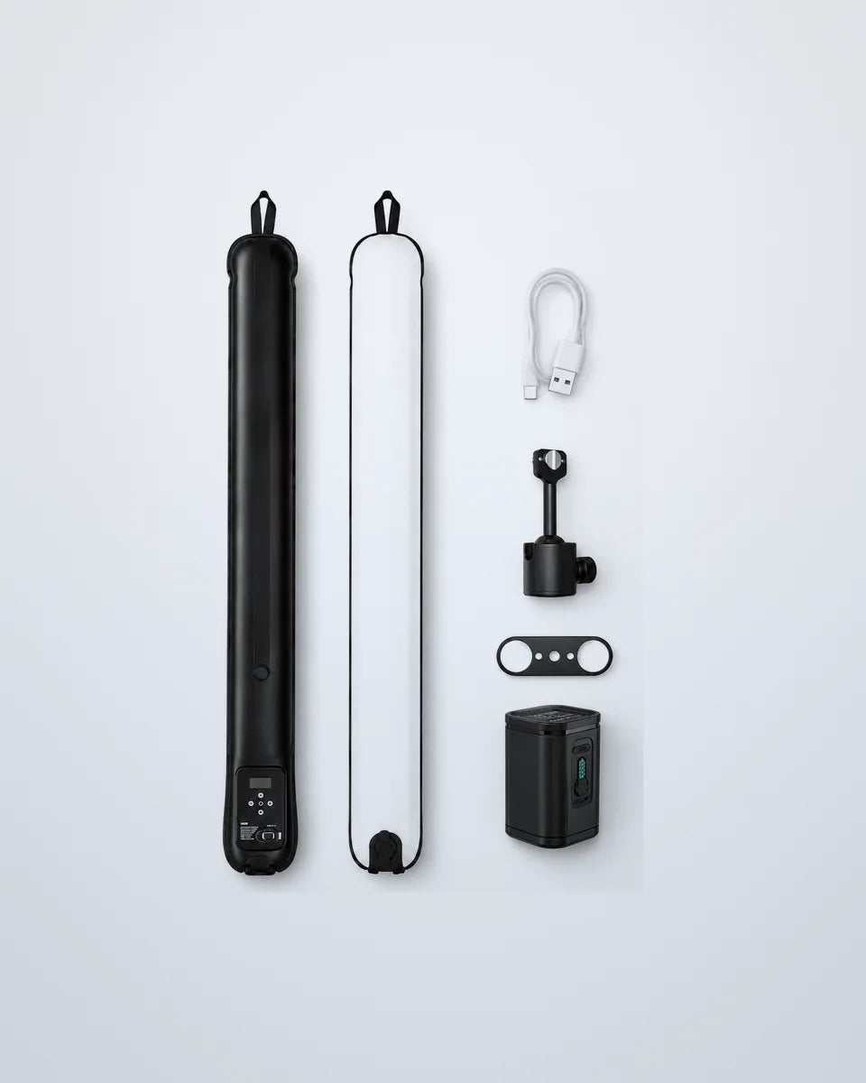 The Creator Lamp with its pump, cable, ball-head mount and flat plate